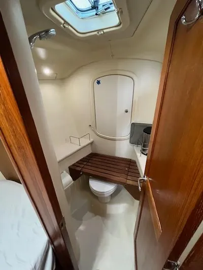 Honu Yacht Photos Pics 