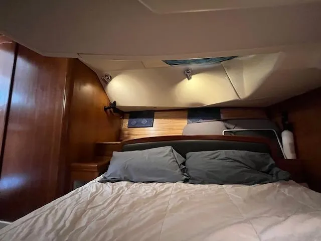 Honu Yacht Photos Pics 