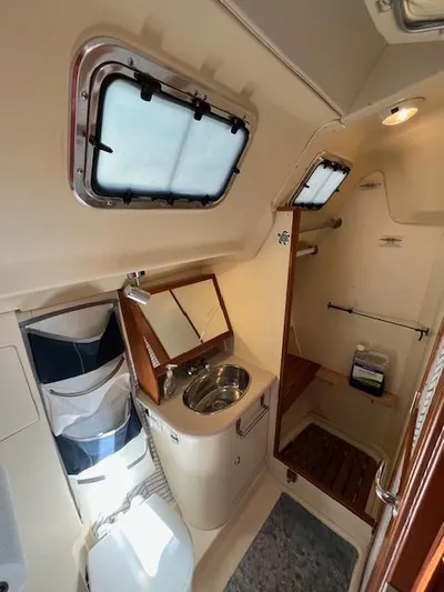 Honu Yacht Photos Pics 