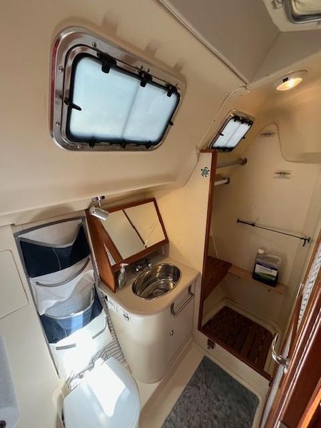 2006 Hunter Deck Salon