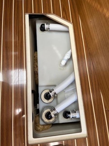 2006 Hunter Deck Salon