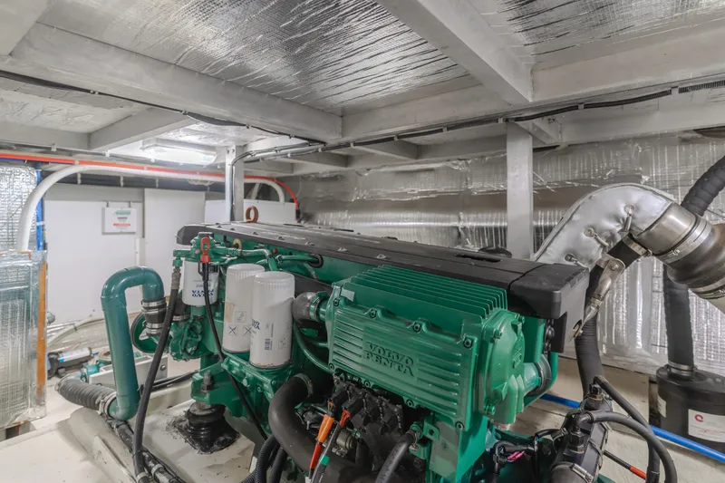 Love Life Yacht Photos Pics Engine room of 2007 Navigator Pilothouse yacht with Volvo Penta engine.