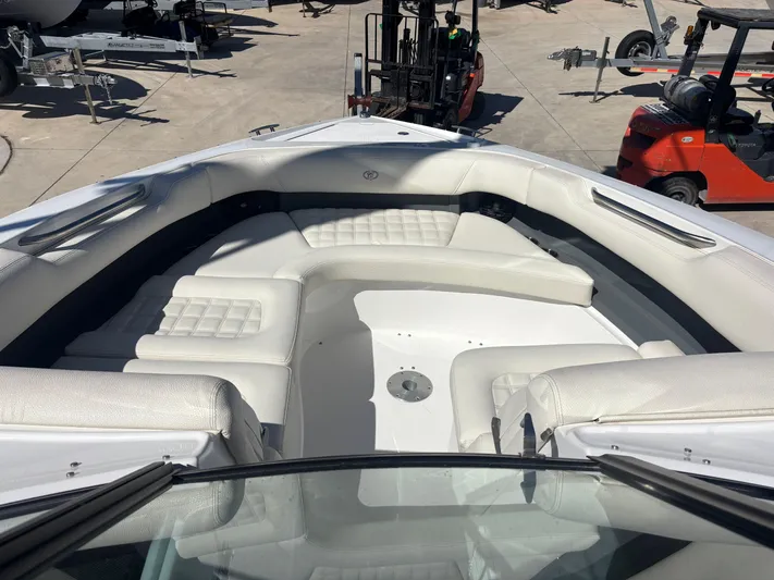  Yacht Photos Pics 2021 Cobalt 30 Sc - Image 22