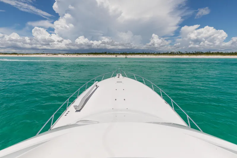 Smooth Ride Yacht Photos Pics 2015 Viking 70 Convertible  Bow