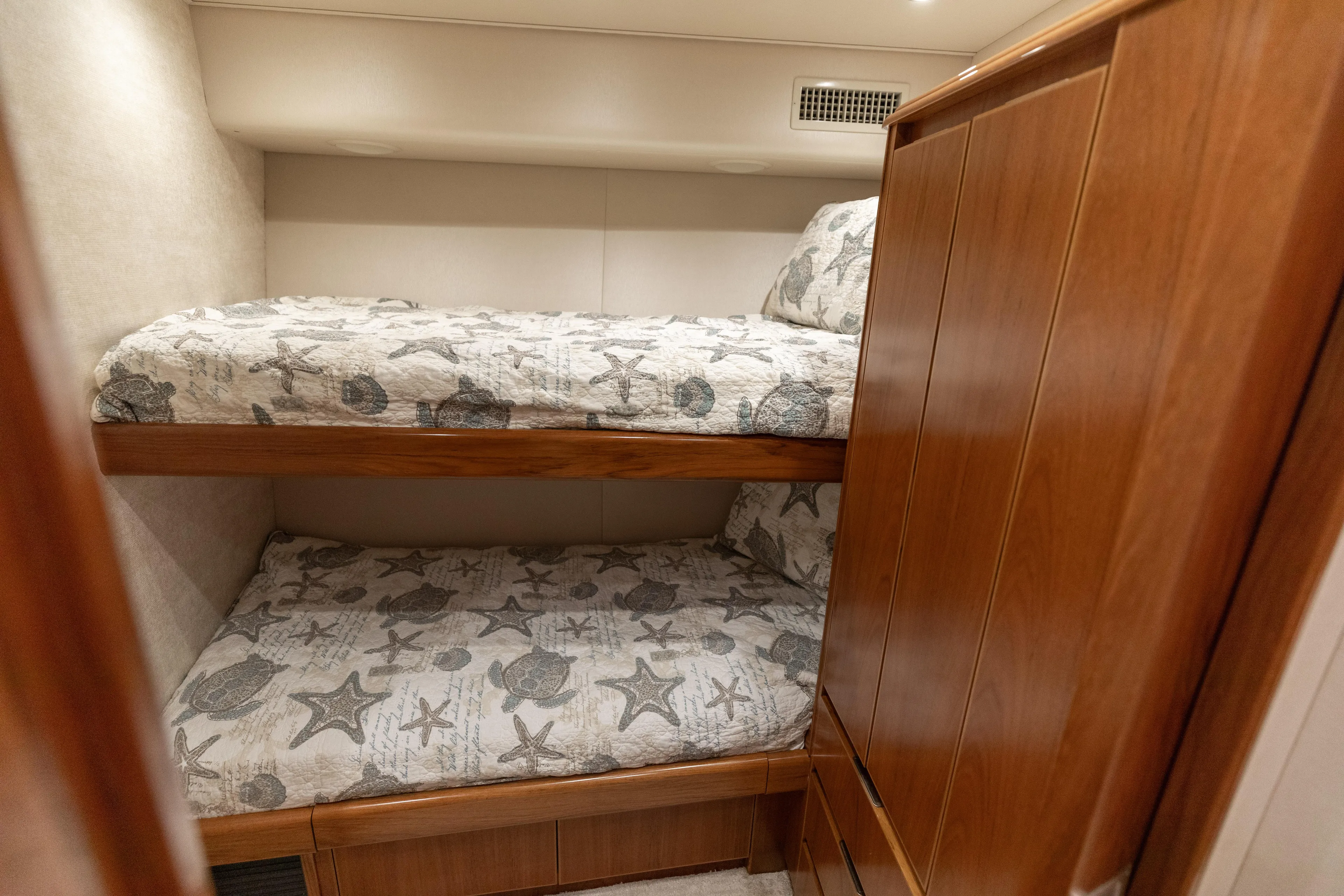 Smooth Ride Yacht Photos Pics 2015 Viking 70 Convertible  Guest Stateroom