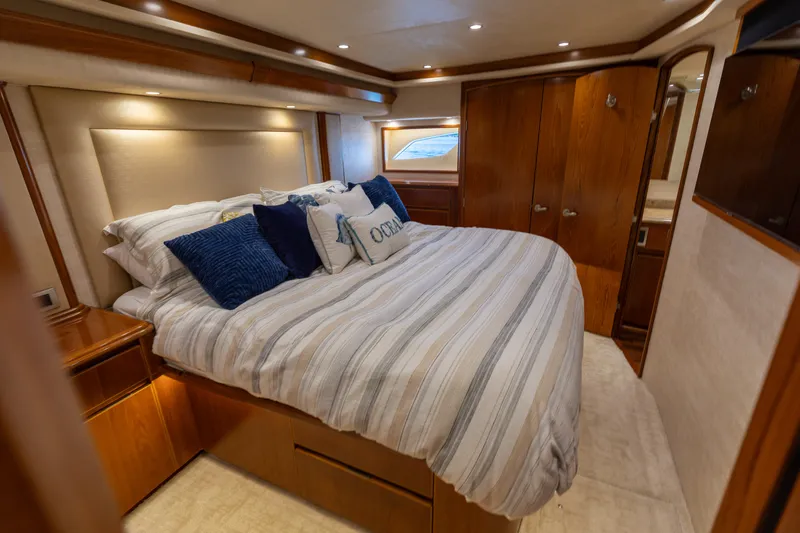 Smooth Ride Yacht Photos Pics 2015 Viking 70 Convertible  Master Stateroom 2