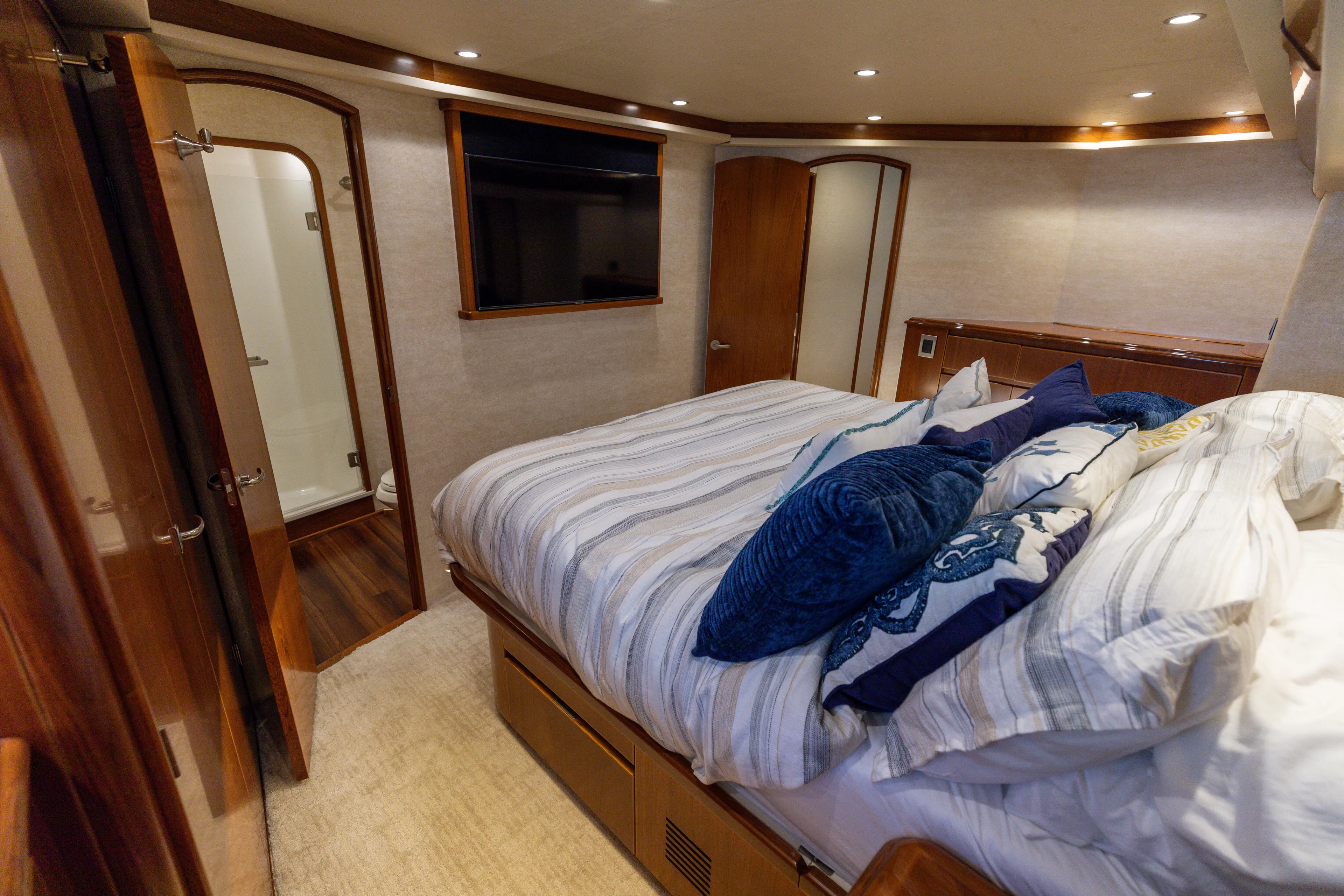 Smooth Ride Yacht Photos Pics 2015 Viking 70 Convertible  Master Stateroom 3