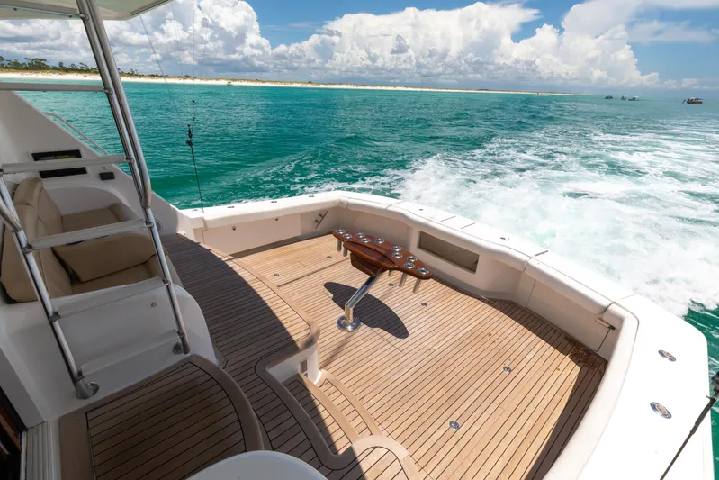 Smooth Ride Yacht Photos Pics 2015 Viking 70 Convertible Cockpit 2