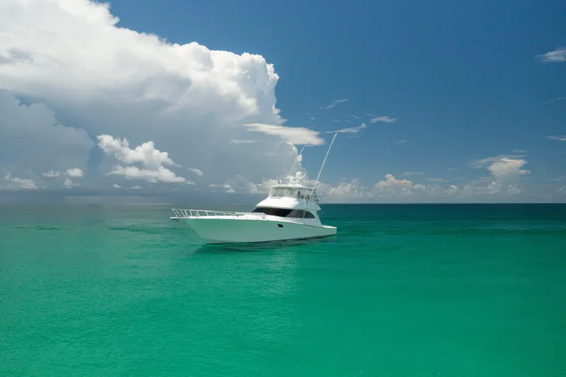 Smooth Ride Yacht Photos Pics 2015 Viking 70 Convertible