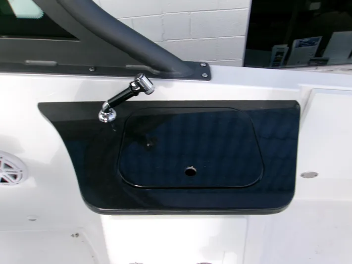  Yacht Photos Pics 2025 Monterey Elite 27 OB boat sink with black countertop and faucet.