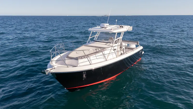  Yacht Photos Pics Modern SeaWell 290XL boat cruising on open sea, 2025 model.