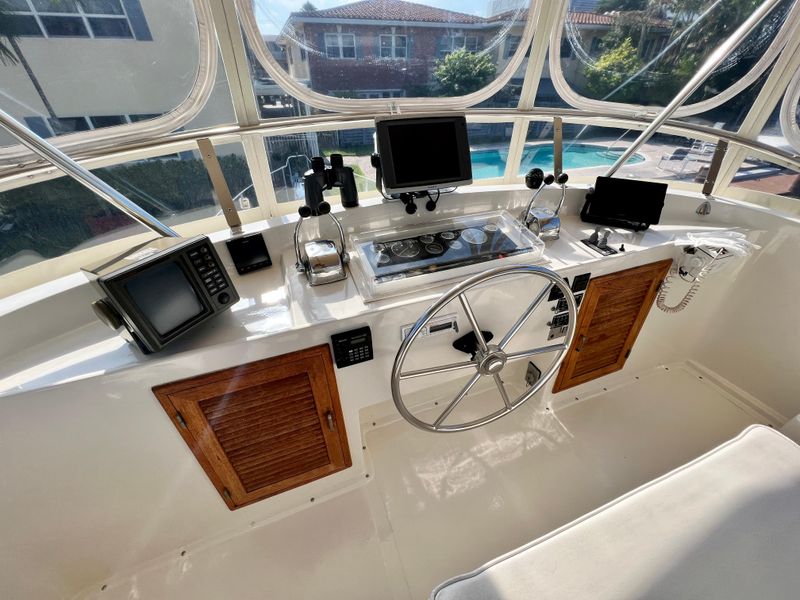 1990 Jefferson 46 Sundeck