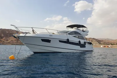 2015 Sunseeker 68 Sport Yacht