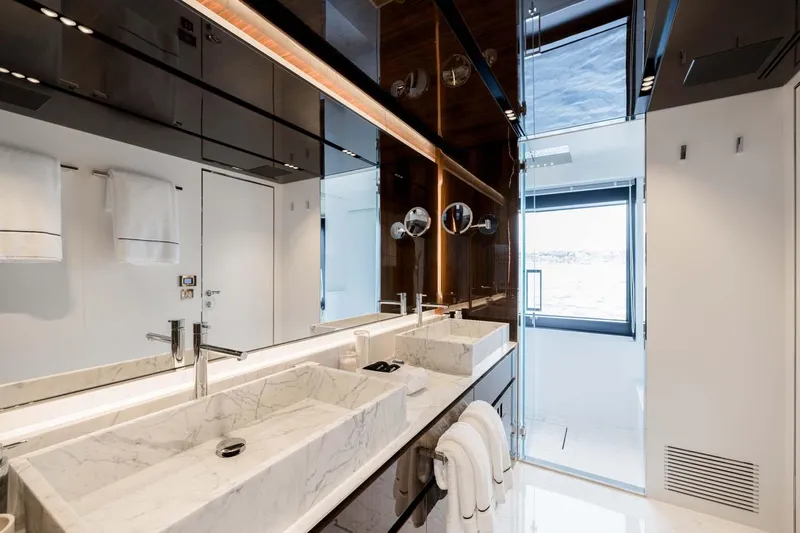  Yacht Photos Pics RIVA 130' BELLISSIMA