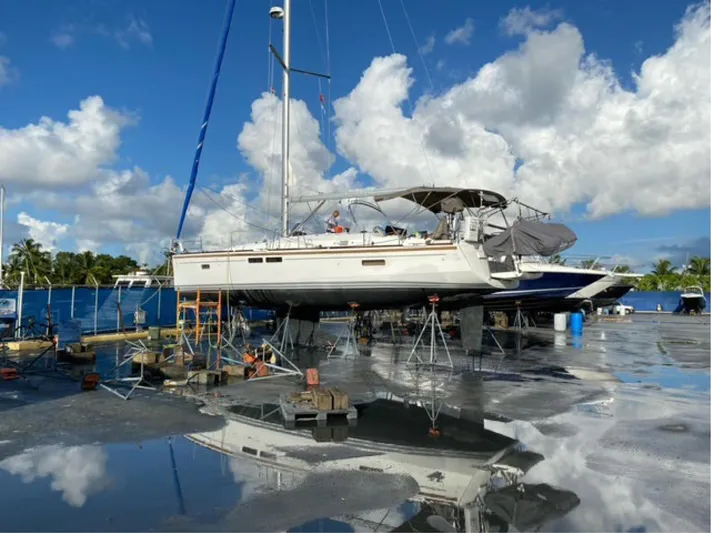 Air 2 Air Yacht Photos Pics 