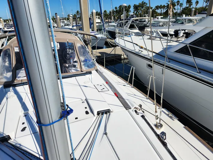 Air 2 Air Yacht Photos Pics 