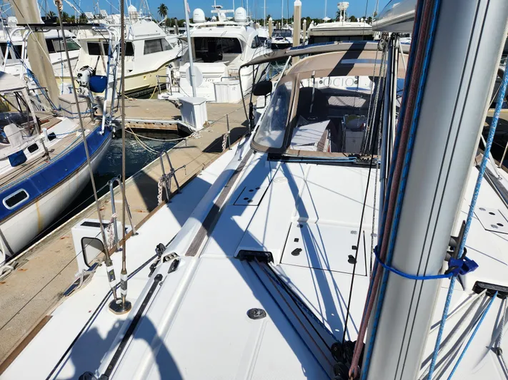 Air 2 Air Yacht Photos Pics 