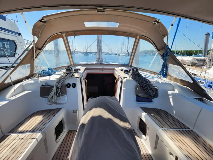 Air 2 Air Yacht Photos Pics 