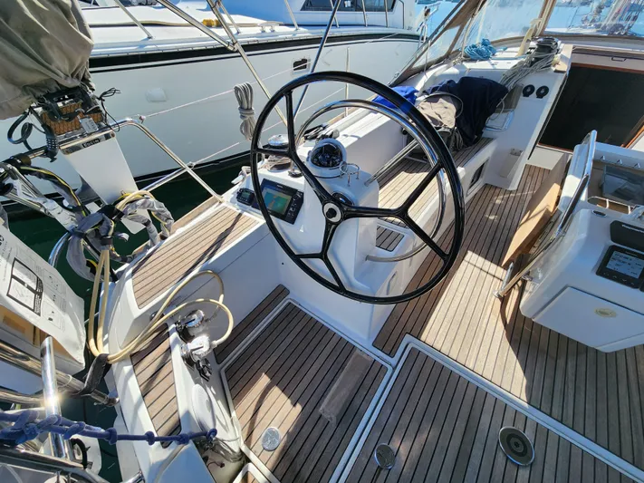 Air 2 Air Yacht Photos Pics 