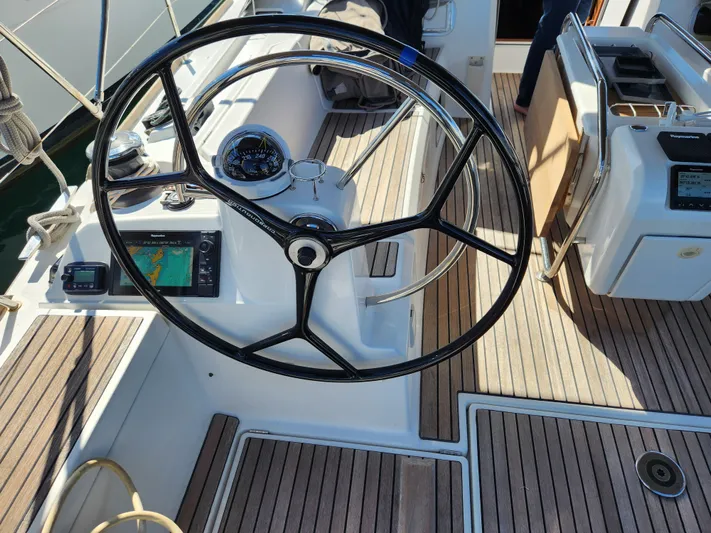 Air 2 Air Yacht Photos Pics 