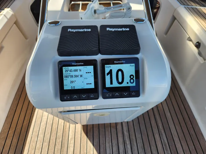 Air 2 Air Yacht Photos Pics 