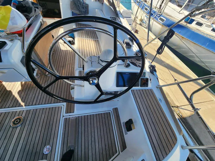 Air 2 Air Yacht Photos Pics 