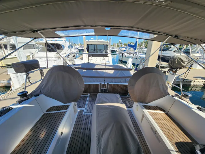 Air 2 Air Yacht Photos Pics 