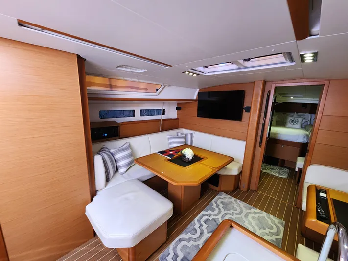 Air 2 Air Yacht Photos Pics 