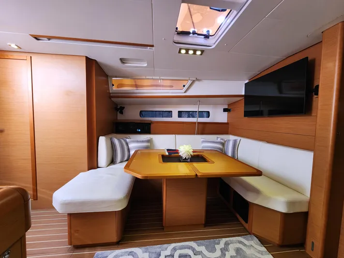 Air 2 Air Yacht Photos Pics 