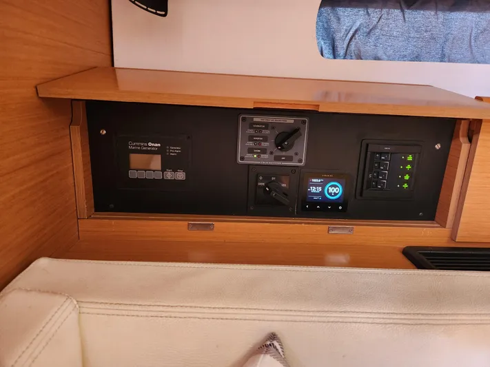 Air 2 Air Yacht Photos Pics 