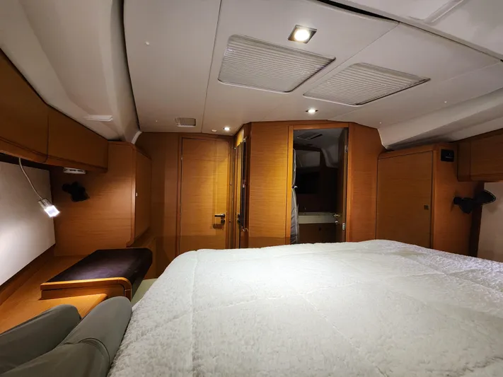 Air 2 Air Yacht Photos Pics 