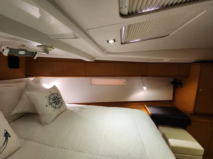 Air 2 Air Yacht Photos Pics 