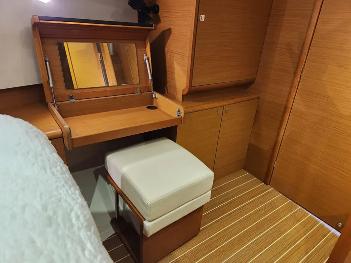 Air 2 Air Yacht Photos Pics 