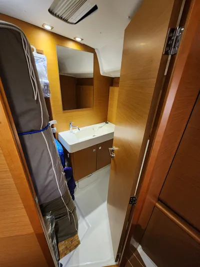 Air 2 Air Yacht Photos Pics 