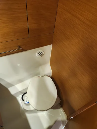 Air 2 Air Yacht Photos Pics 