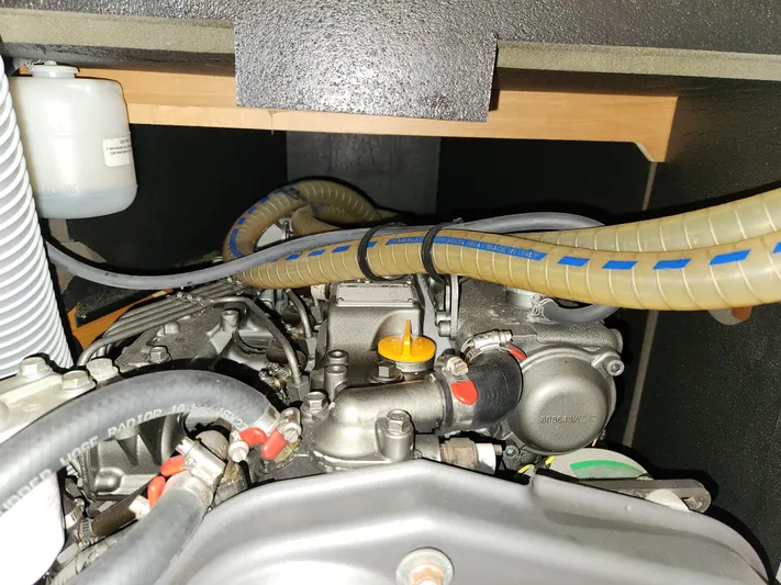 Air 2 Air Yacht Photos Pics 