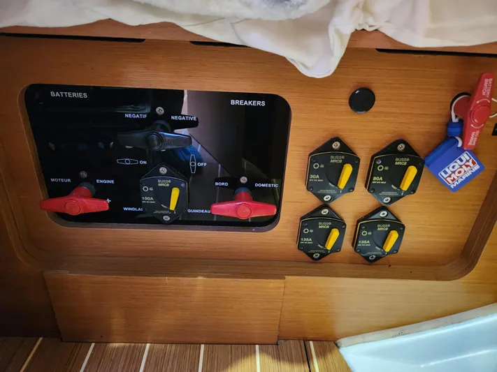 Air 2 Air Yacht Photos Pics 