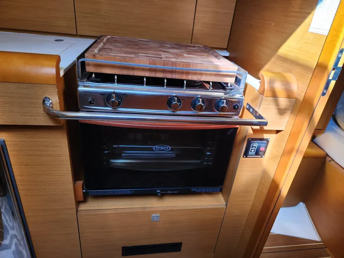 Air 2 Air Yacht Photos Pics 