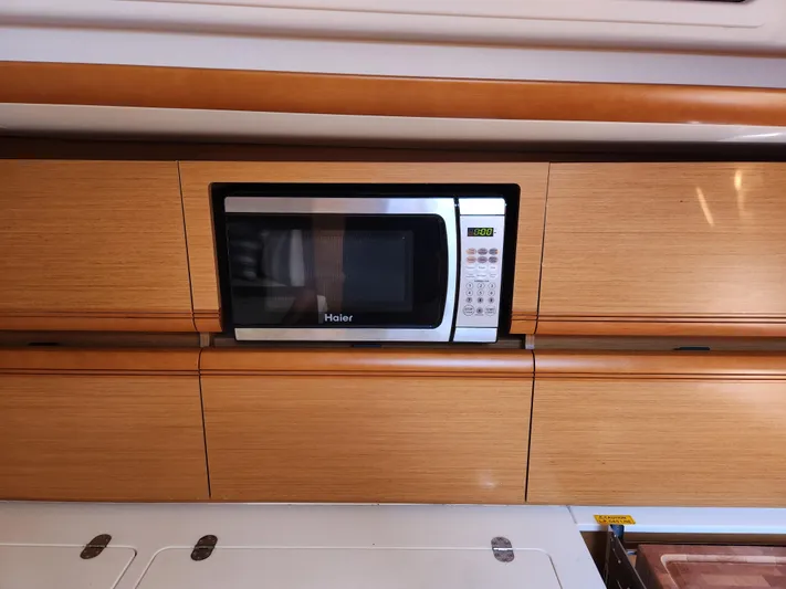 Air 2 Air Yacht Photos Pics 