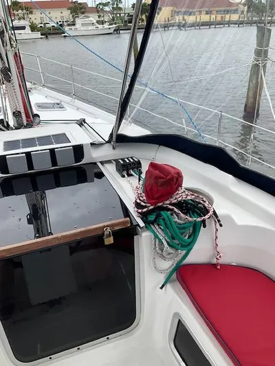 Truly Yacht Photos Pics 