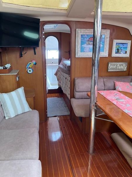 1999 Hunter Passage 450