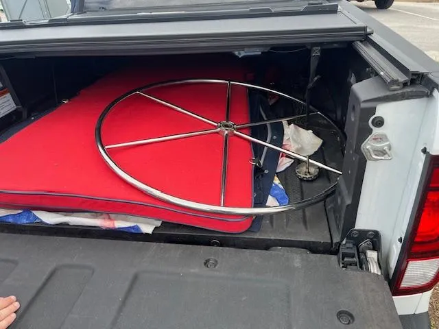 Truly Yacht Photos Pics OEM heel - spare & extra cusions IMG_1017.jpg