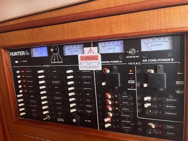 Truly Yacht Photos Pics 