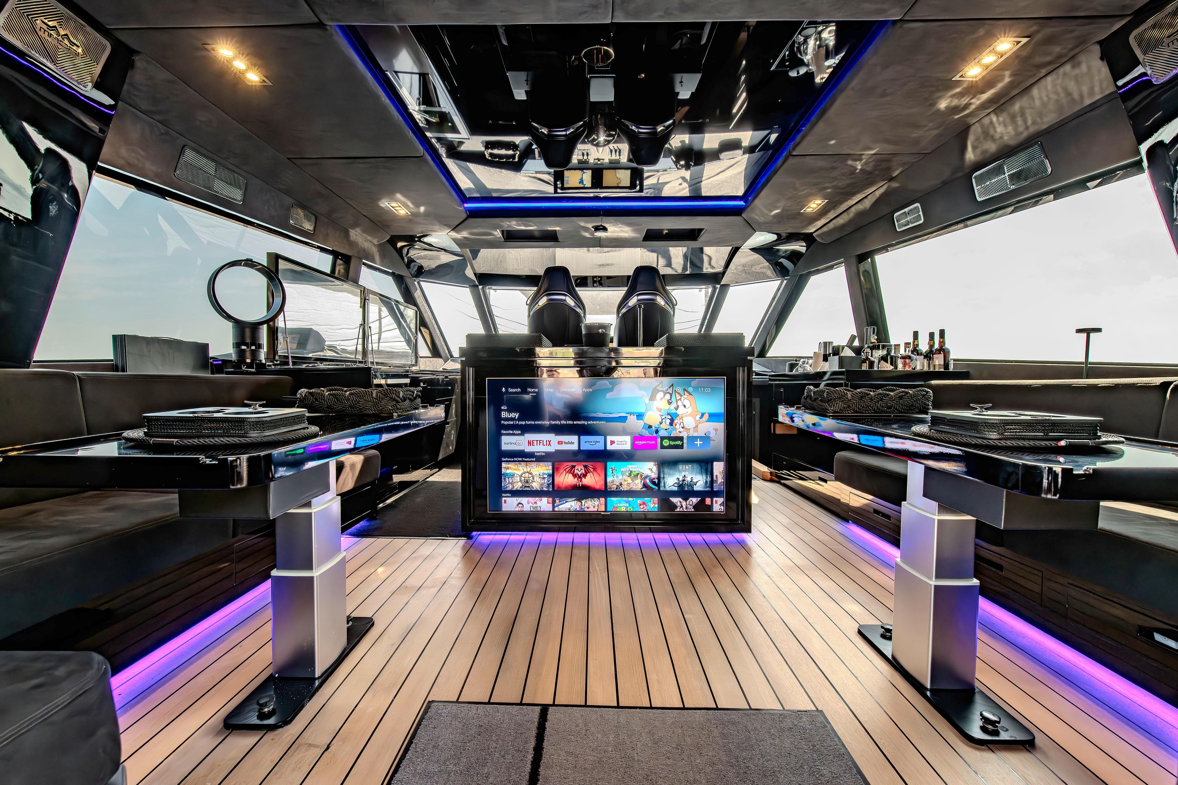Yacht