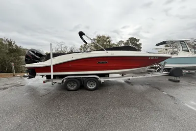 Sea Ray 230 SPX