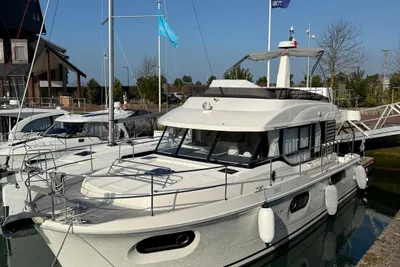2023 Beneteau Swift Trawler 41 Fly