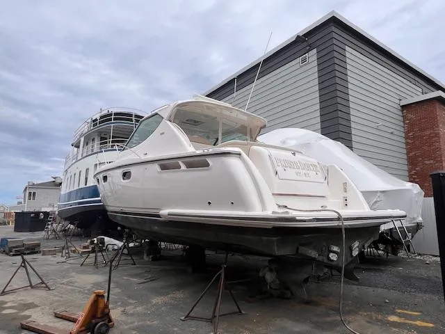 Private Dancer Yacht Photos Pics 2008 Tiara Yachts 3900 Sovran on dry dock, ready for maintenance.