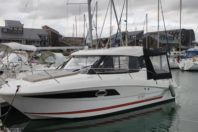 2016 Beneteau Antares 8.80 OB