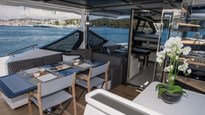 Yacht