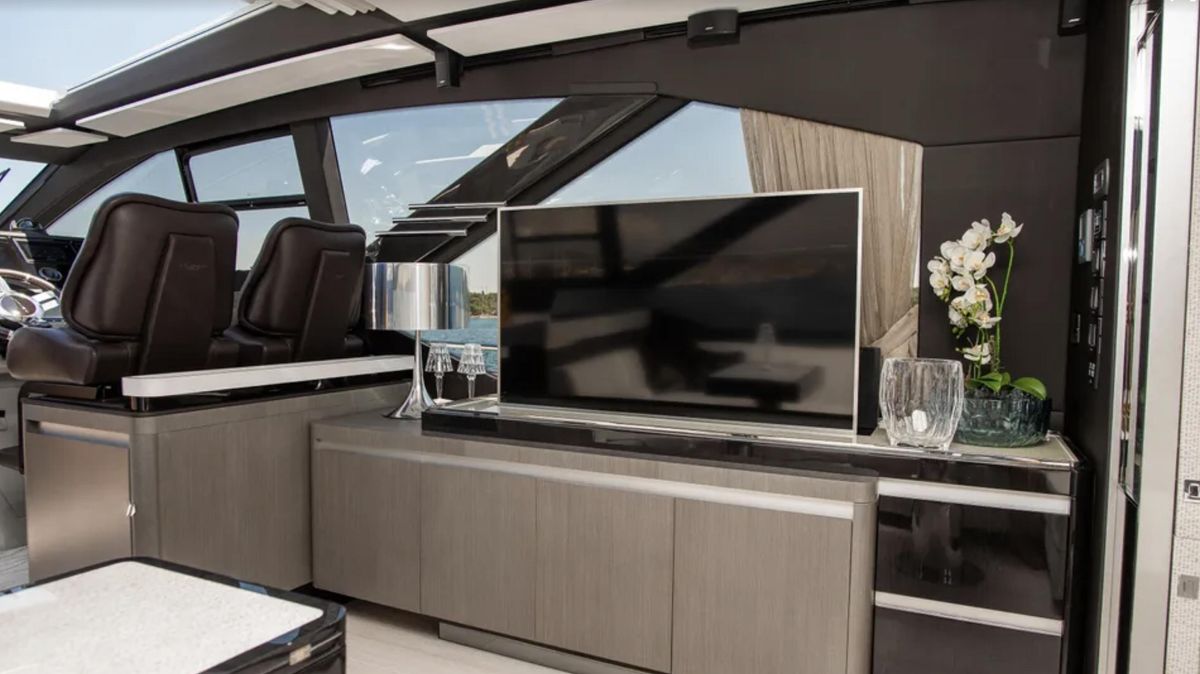 2018 Azimut 70 